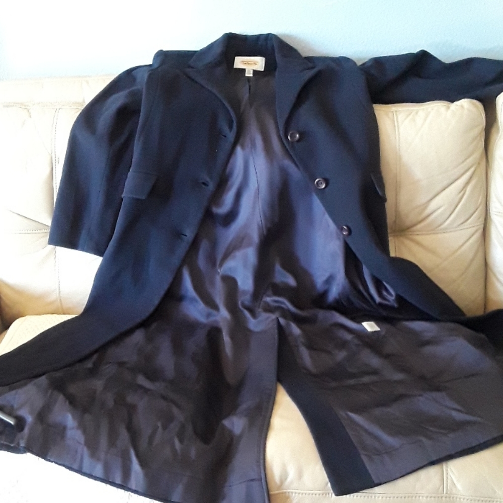 Coat - Picture 4 of 7